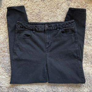 Black American Eagle Curvy Skinny Jeans